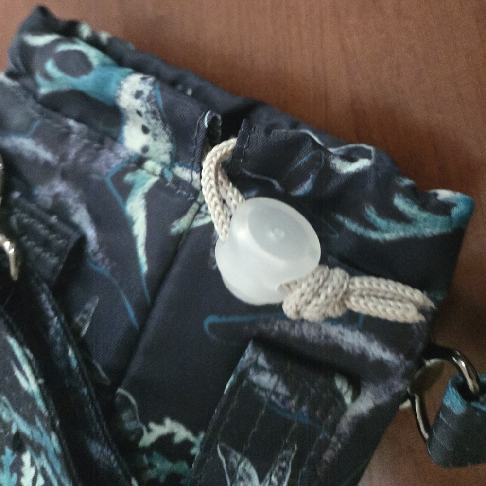 Lug Huggie Navy Crossbody Bag Insulated Water Bottle Bag Sea shellls Park Walk - Picture 6 of 7